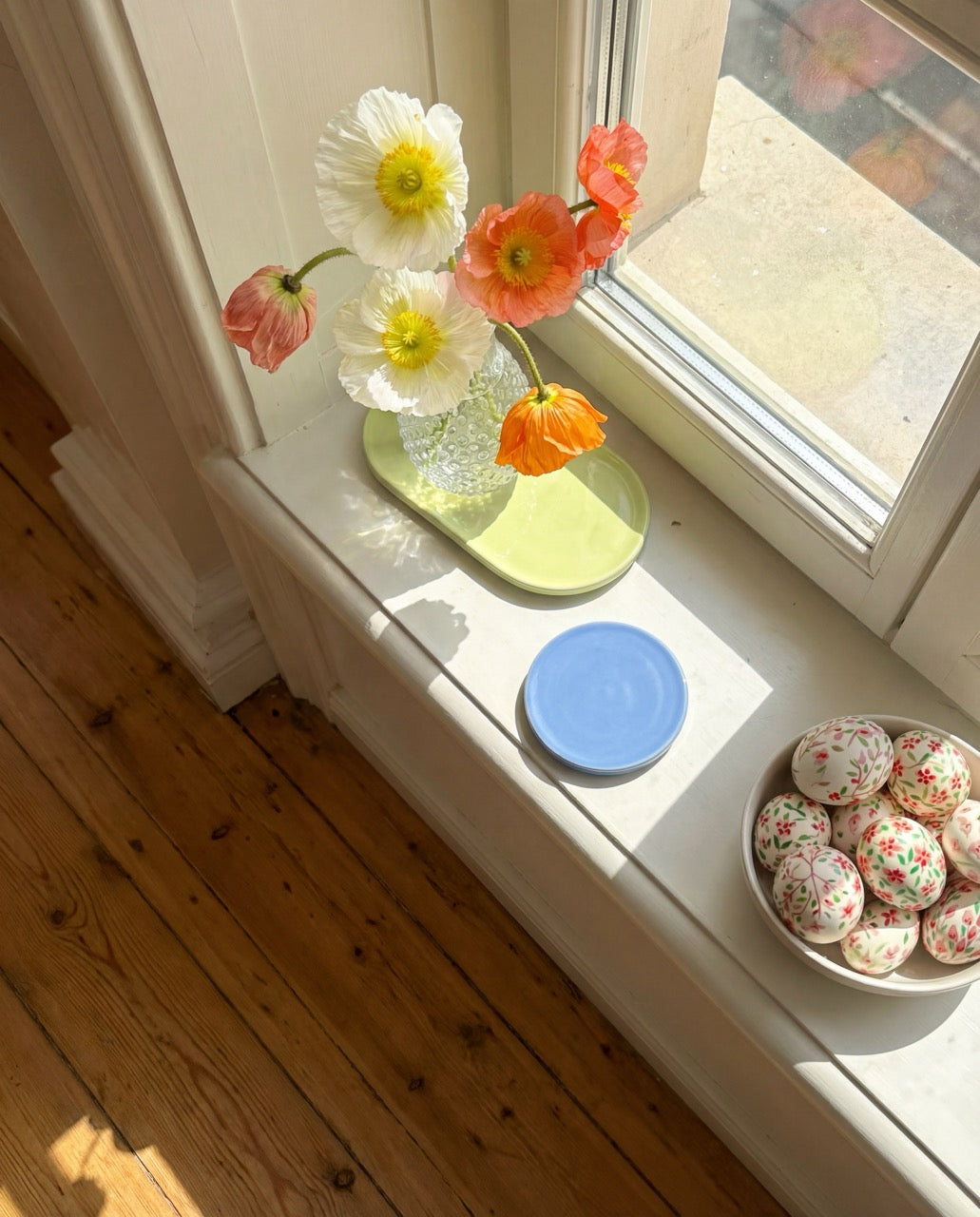 Auf dem Tisch und darüber hinaus: Funktionale Farbakzente